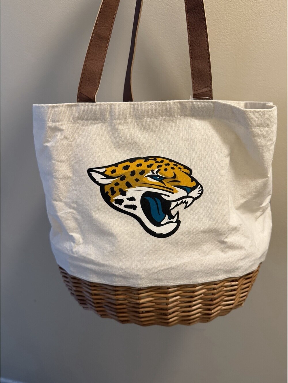jaguars Picnic Canvas And Wicker Bag New With Tag
